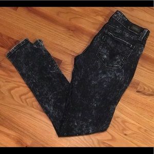 SOLD 🛑 Levi’s Jeans